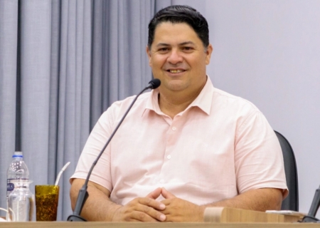 Vereador Márcio requer todo processo licitatório das empresas GTX e Copercicla