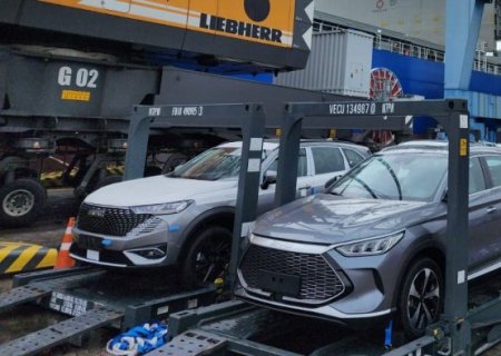 ​Com guerra tarifária, Brasil pode receber carros destinados aos EUA​