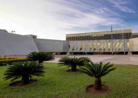 STJ autoriza alteração de registro civil para gênero neutro