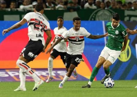 Vitor Roque decide de novo e Palmeiras conquista vit&oacute;ria nos acr&eacute;scimos