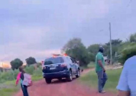 Conselheira tutelar &eacute; atacada com golpe de foice durante atendimento