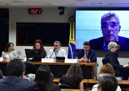 Instituto Nacional do Câncer alerta deputados sobre riscos da legalização dos cigarros eletrônicos