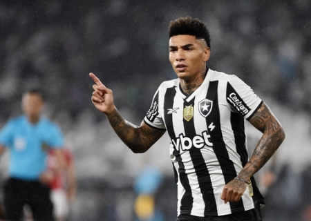 Botafogo não encontra dificuldades para golear Internacional