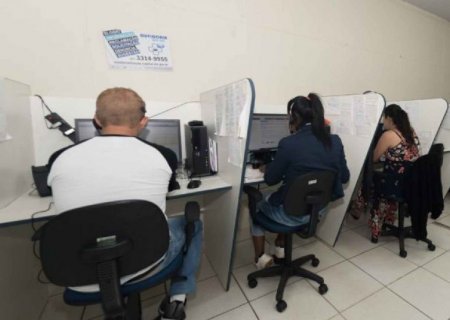 Com vagas de nível médio, seleção oferta 100 oportunidades para operador de teleatendimento