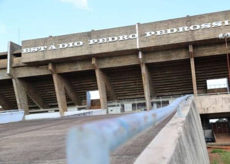 Moren&atilde;o ainda n&atilde;o foi transferido ao governo e segue de port&otilde;es fechados
