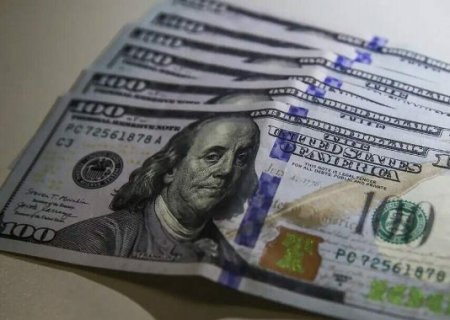 D&oacute;lar fecha a R$ 5,43, menor valor desde setembro, e Ibovespa avan&ccedil;a