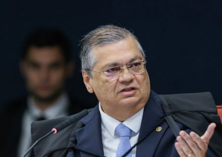 Dino manda PF investigar emendas parlamentares que somam R$ 694 milhões