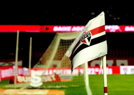 São Paulo precisa de três gols contra LDU