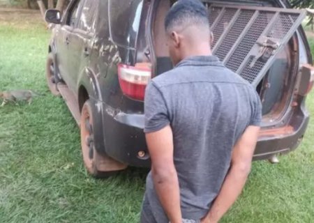 Pe&atilde;o &eacute; condenado a 21 anos por matar colega com mais de 30 facadas