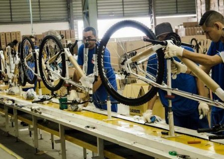 CCJ debate redução da jornada de trabalho para 36 horas semanais