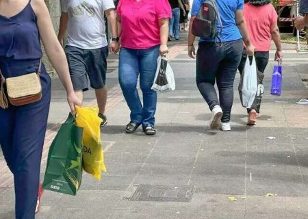 Festas e compras de fim de ano v&atilde;o movimentar R$ 824 milh&otilde;es na economia de MS