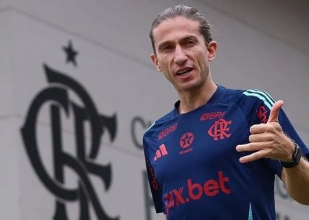 Técnico do Flamengo diz que jogadores estranharam a bola