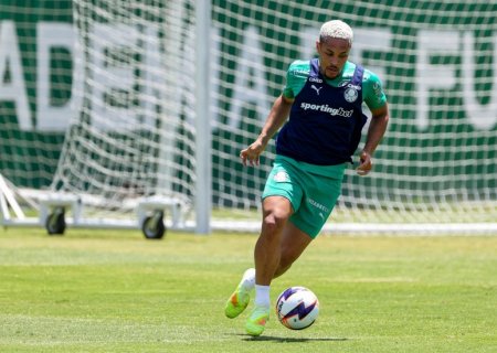 Escalação do Palmeiras: Vitor Roque treina, mas ainda deve ser preservado contra o Santos