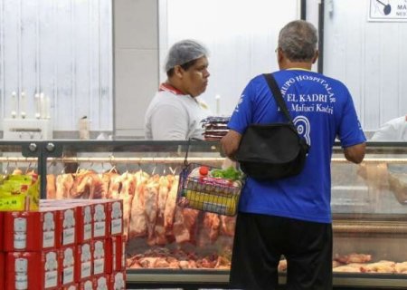 Governo adia pela 5&ordf; vez regra que restringe trabalho em feriados no com&eacute;rcio