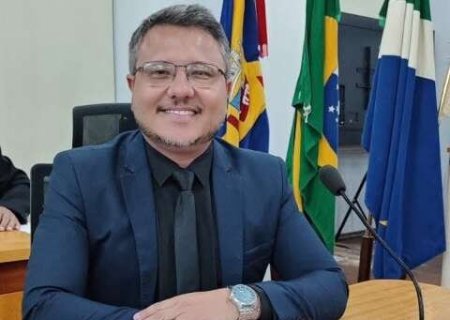 &Aacute;udios, dinheiro e recibos derrubam vereador em Corumb&aacute;